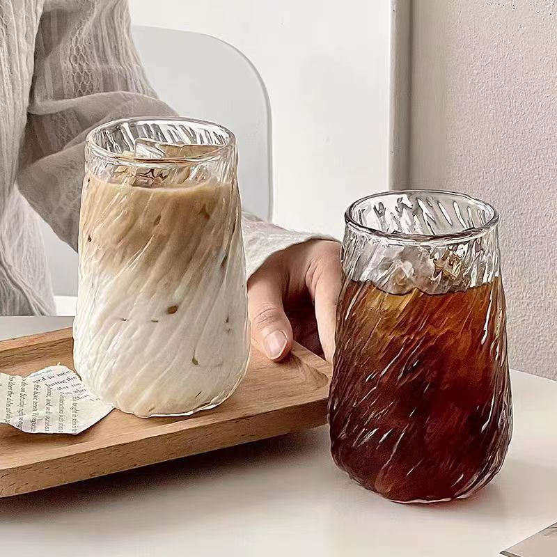 فنجان های شیشه ای چینی از مواد مختلف ساخته شده است