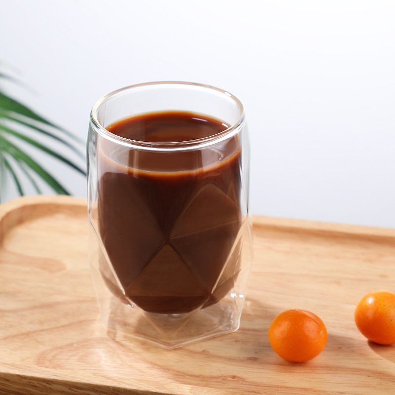 لیوان شیشه ای دو جداره عایق ساده مقاوم در برابر حرارت